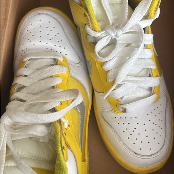 Women’s Nike Dunks high top - Picture 2 of 3